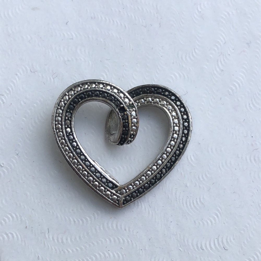 silver plated single heart pendant